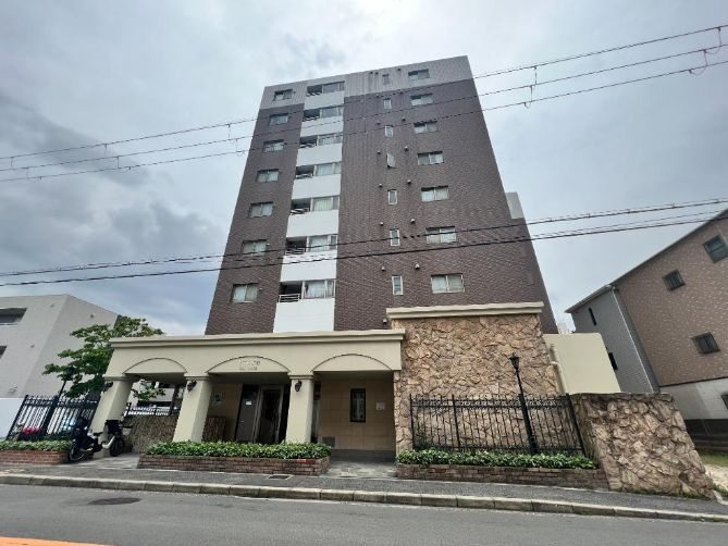 フィオレ高石の外観