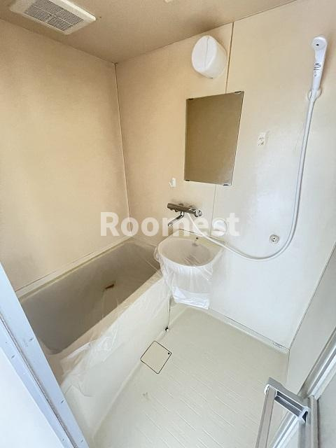 ジュネス一色の浴室|きれいなお風呂です