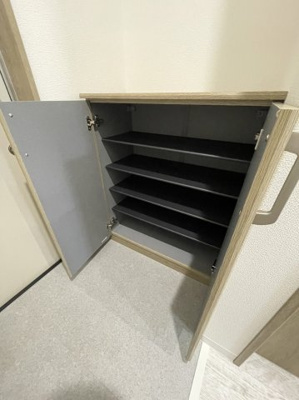 【収納】 | プレシャス大桐 | 広めのシューズボックスで沢山靴も収納できます。