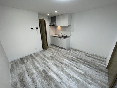 【居間・リビング】 | プレシャス大桐 | すっきりとしたダイニングキッチンです。