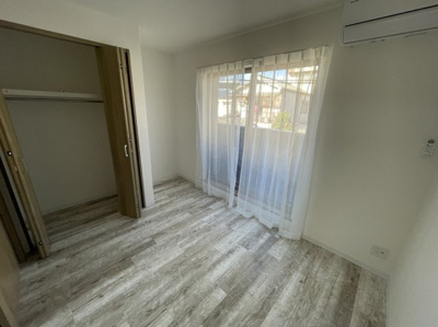 【洋室】 | プレシャス大桐 | 日が入りやすい暖かみのある洋室です。