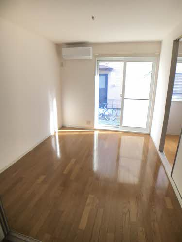 パセオ・OHMIの居間・リビング