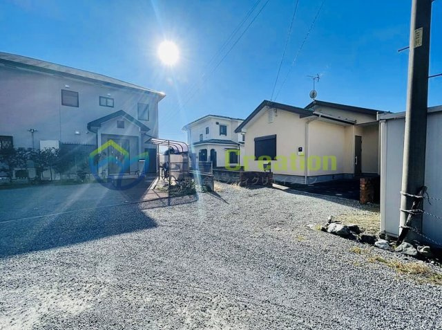 足柄上郡大井町金子　平屋戸建の前面道路含む現地写真