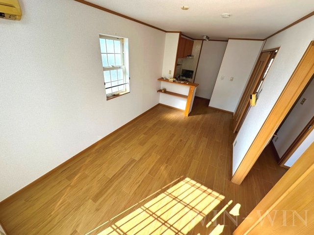 ドルフ・サンフラワー Ⅲの居間・リビング