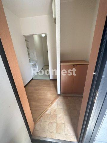 プリミエール一色IIの玄関|収納もある玄関です