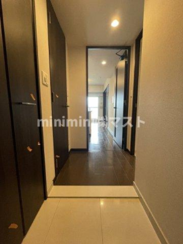 プレサンスタワー難波ＷＥＳＴの玄関