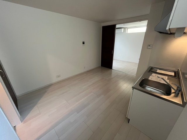 グローリア西昇の居間・リビング