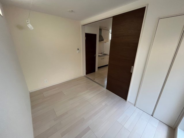 グローリア西昇の洋室