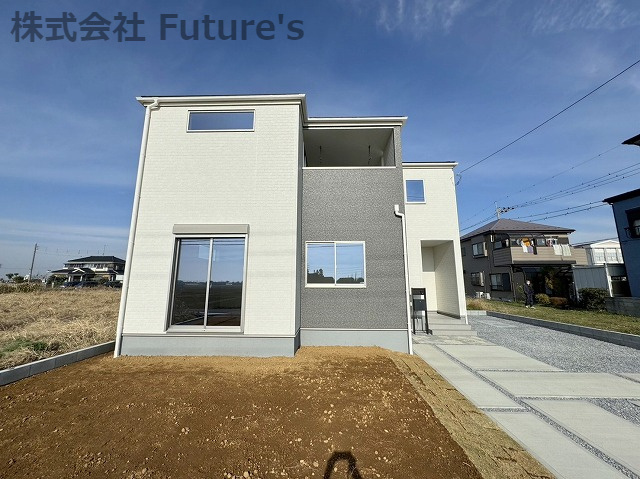 吉川市上笹塚　新築戸建　全1棟の外観|吉川市上笹塚・全1棟！！完成済みにつき内覧可能です！！