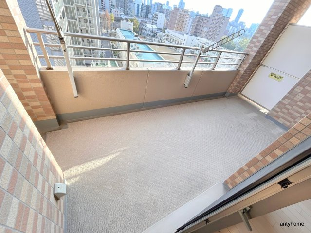 エステムコート京橋セレブ1ポーラスター　仲介手数料無料のバルコニー