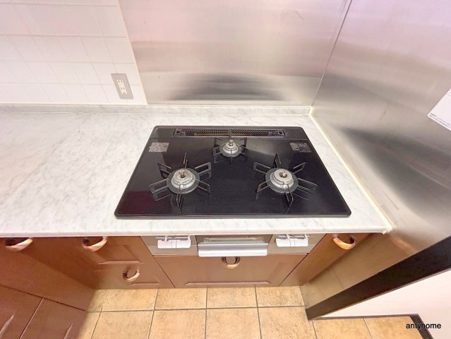 エステムコート京橋セレブ1ポーラスター　仲介手数料無料のキッチン