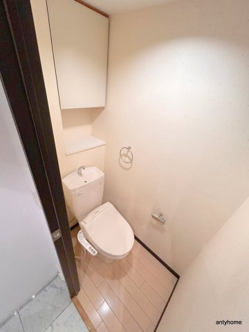 エステムコート京橋セレブ1ポーラスター　仲介手数料無料のトイレ