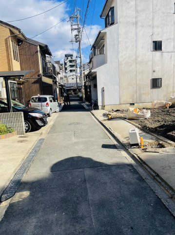七条御所ノ内北町１号地　建築条件付土地の前面道路含む現地写真
