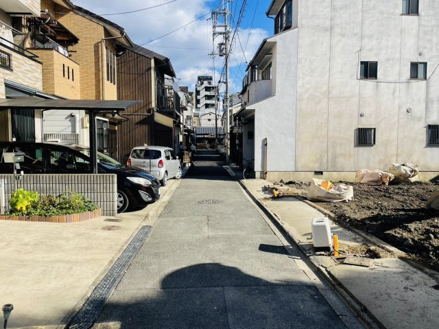 七条御所ノ内北町２号地　建築条件付土地の前面道路含む現地写真
