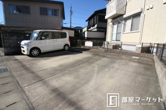【駐車場】