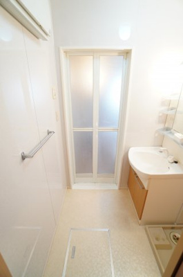 【洗面所】 | カーサみつわ台J | ※同物件、同タイプの写真です。


