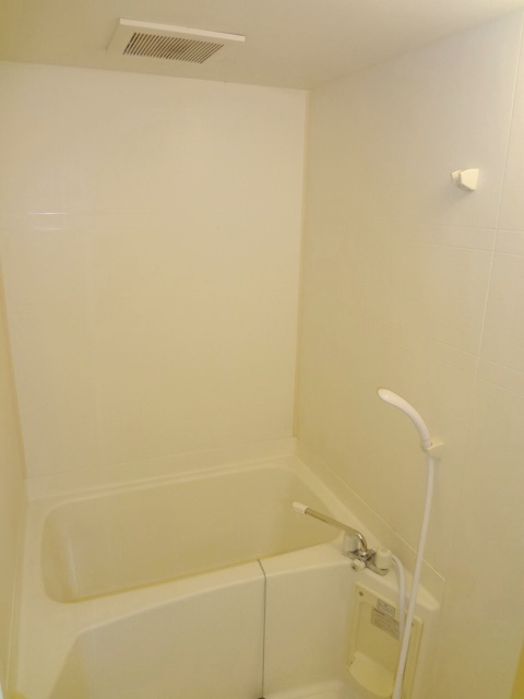 久留米市東合川４丁目の賃貸マンションの浴室|お風呂です