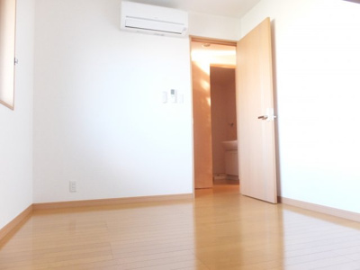 【洋室】 | ヴィ・フォンテ