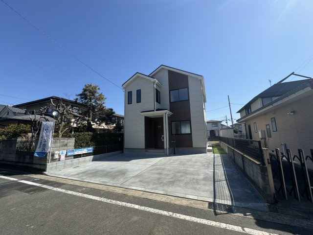 新築　前橋市朝日町3期　Heartful　Town　1号棟の駐車場|現地写真　駐車スペースは建物西側に並列3台分可能です！
