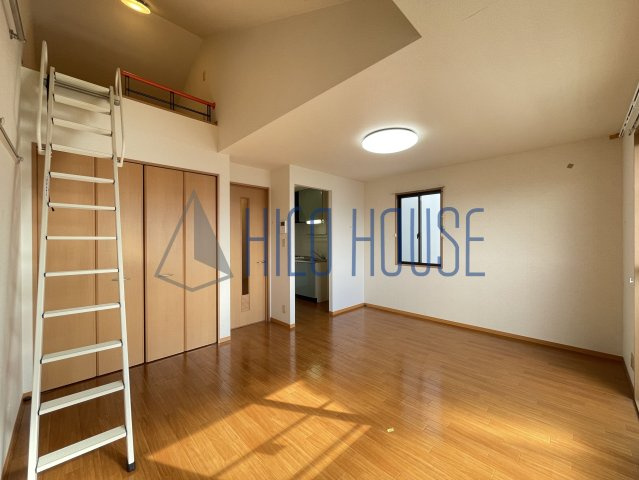 アメジストセージの居間・リビング