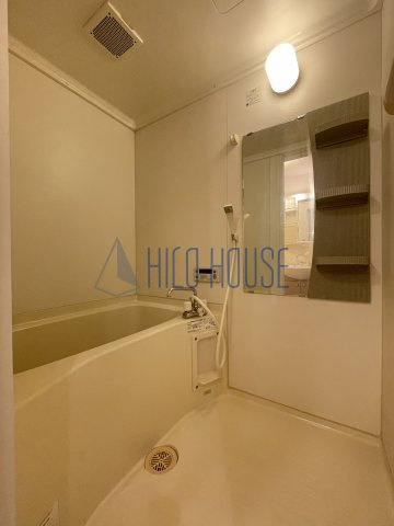 アメジストセージの浴室