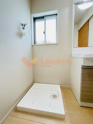 【洗面所】 | シャンドゥ・フルール | 脱衣スペースもあります