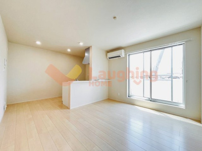 【居間・リビング】 | シャンドゥ・フルール | こちらの居間で趣味の時間をお楽しみください