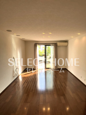 【居間・リビング】 | 上里2丁目戸建 | おしゃれな居間です