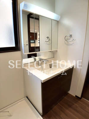 【独立洗面台】 | 上里2丁目戸建 | 独立洗面台、朝の身支度には欠かせません