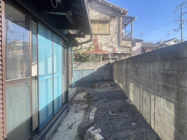 岸和田市岡山町　中古戸建の庭