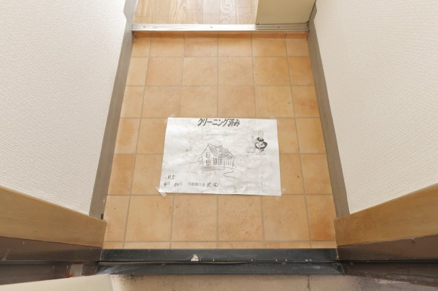 月光荘2号館の玄関