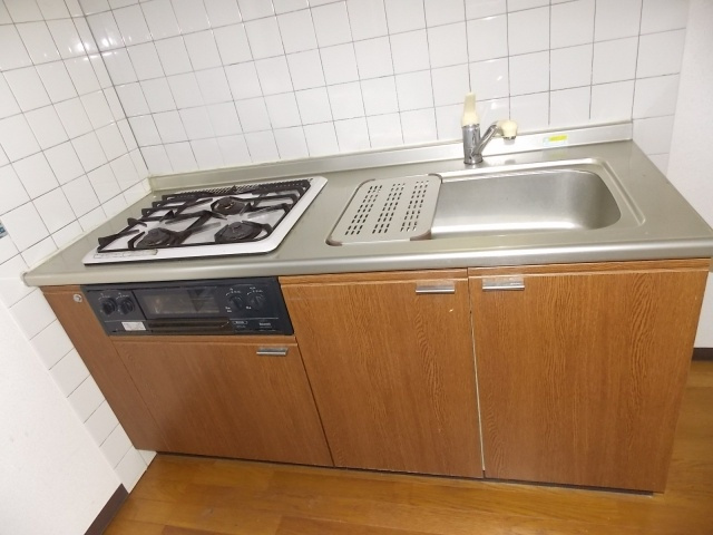 【キッチン】 | ココロ戎町 | ３口ガスコンロでお料理ラクラク♪