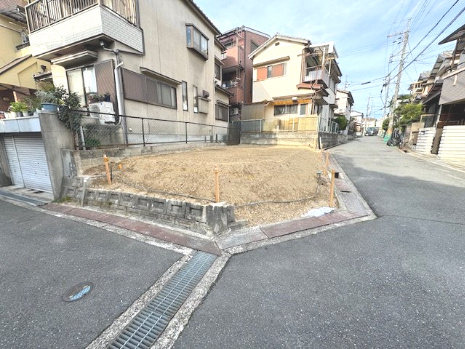 サン・タウン幾野の前面道路含む現地写真|■前面道路も広いですよ♪♪