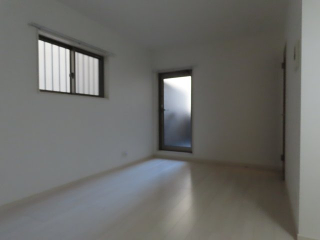 ＧＲＡＮＤＩＲ三津屋中の居間・リビング