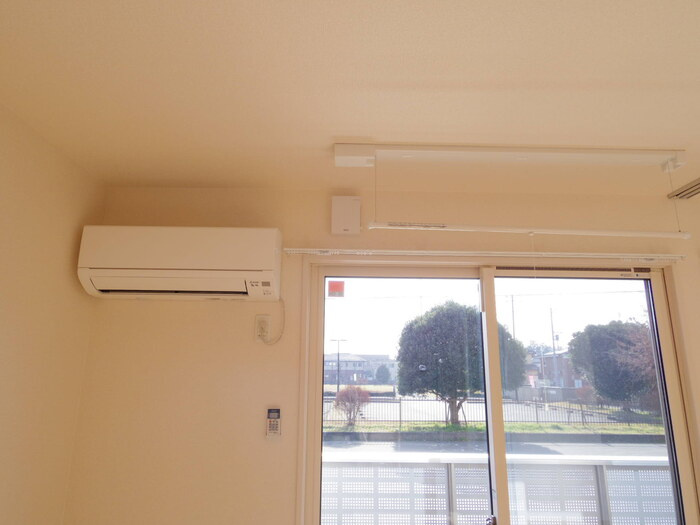 サニーハウスの設備|エアコン・室内物干し