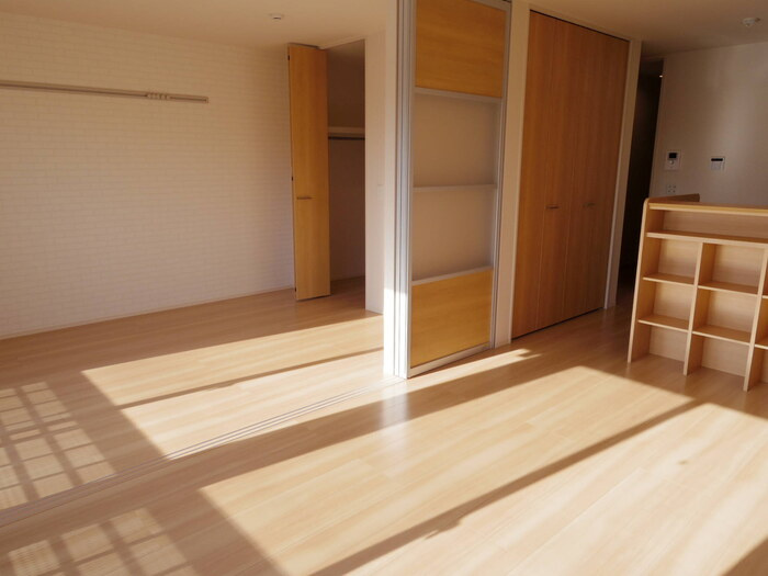 サニーハウスの寝室|洋室