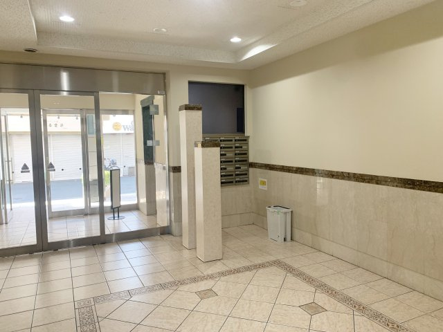 ダイアパレス香里園プライムスクエアのエントランス