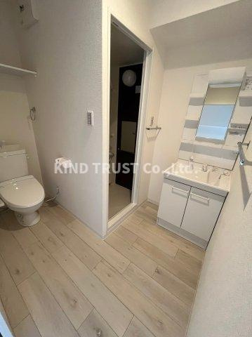 ローレルハイツ大淀2号棟の玄関|明るい玄関です