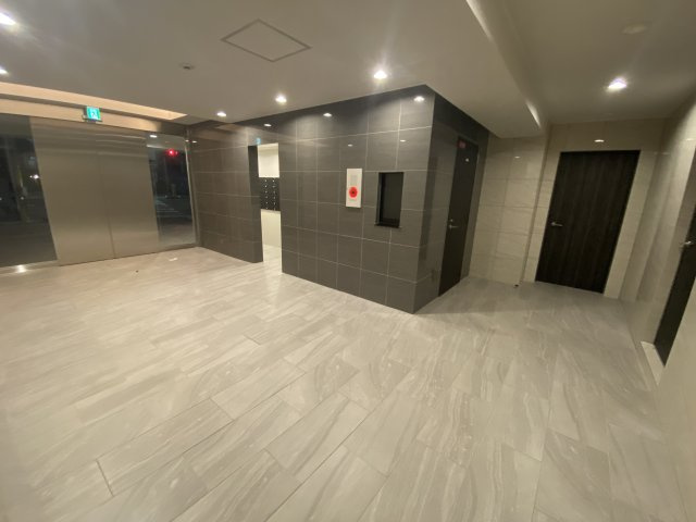 ワールドアイ大阪城EASTⅡのロビー