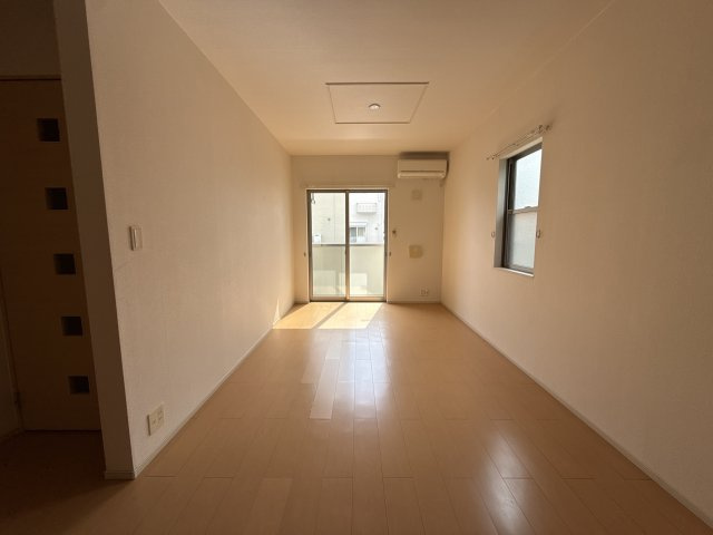 プルメリア　Ⅱの居間・リビング