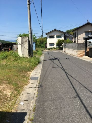 売土地 豊岡市法花寺　7区画　47坪の外観|前面道路含む現地写真