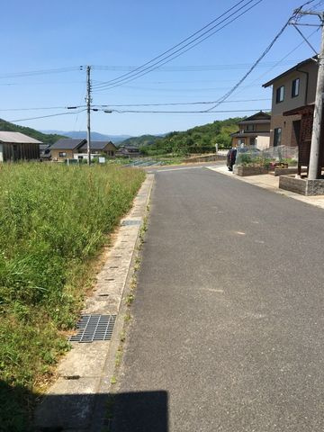 売土地 豊岡市法花寺　7区画　54.76坪の外観|前面道路含む現地写真