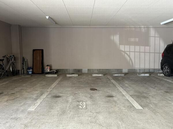 エンゼルマリナコート姪浜参番館の駐車場