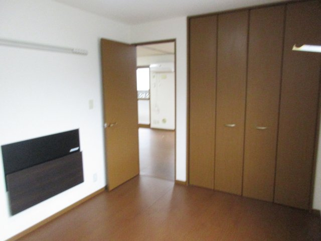 ローズコート美園の洋室