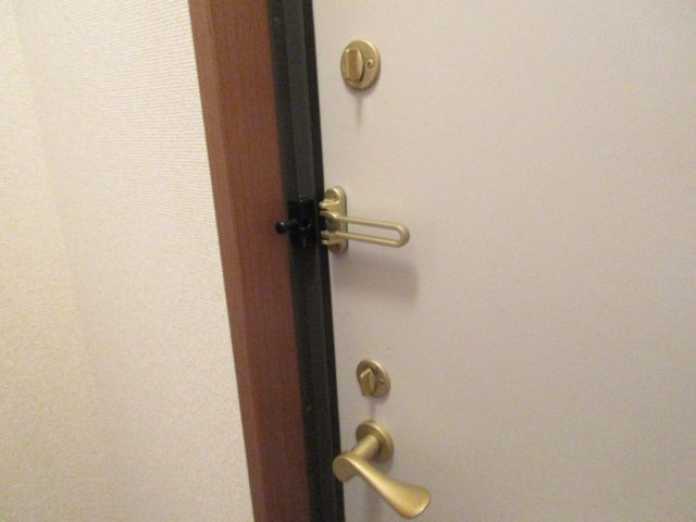 ローズコート美園の玄関