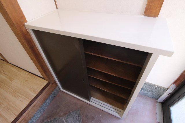 舞子坂3丁目貸家の収納