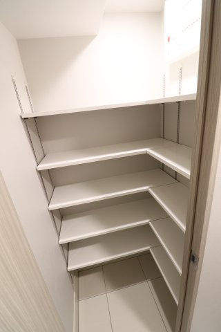 TRACK向ヶ丘遊園の収納|同物件　同間取りの参考写真です