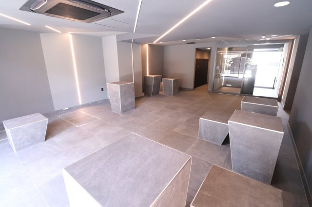 TRACK向ヶ丘遊園のエントランス