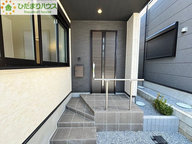 蓮田市東　7期　新築一戸建て　ケイアイスタイル　02のエントランス