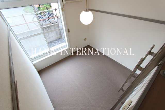 レオパレスグレイスの洋室